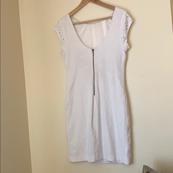 Beautiful white dress - Picture 2 of 2